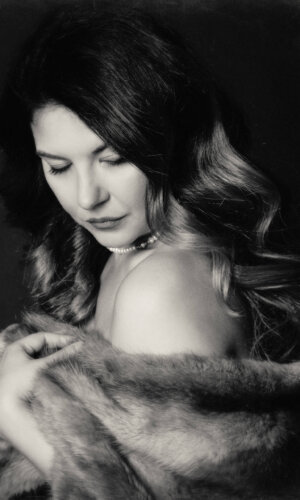 ThePortraiTMasters 01 Alina BW scaled - PhotoArt by Ralf ThePortraiTMasters_01_Alina_B&W